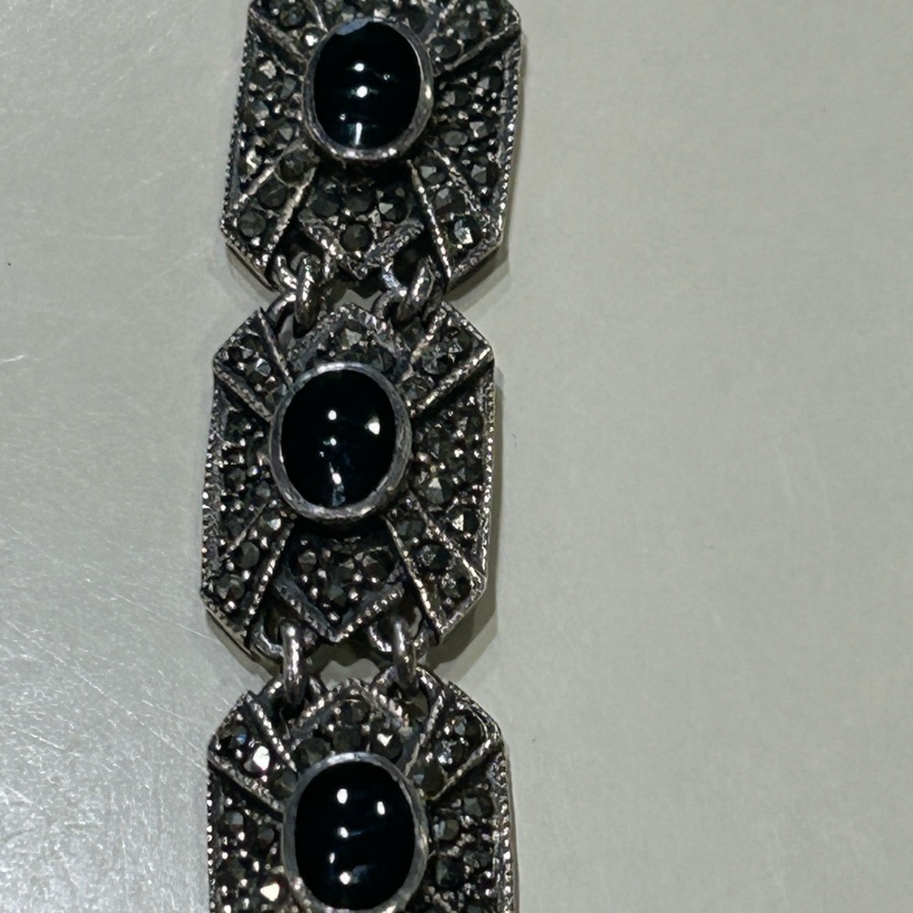 Vintage Art Deco Onyx, Marcasite and Sterling Silver Bracelet - Picture 10 of 11